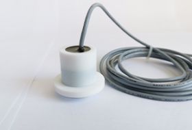 水声换能器是否只能在对应频率下使用